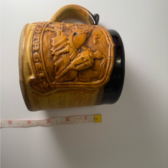 Stonebridge Pottery Tintagel Knight 3D Pottery Mug - Picture 6 of 8